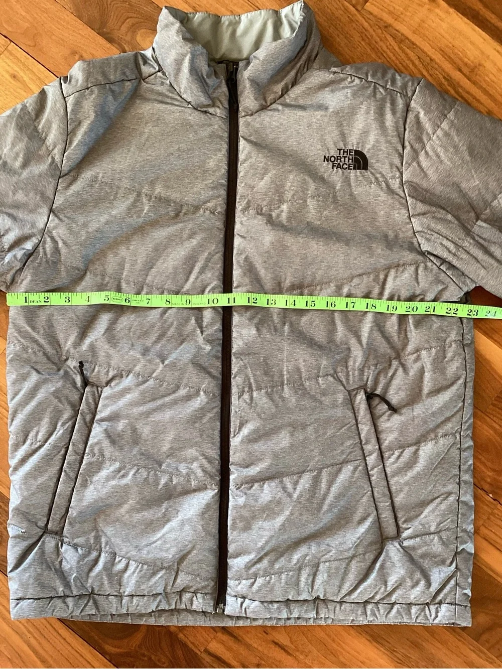 The North Face Men's Light Gray Quilted Puffer Jacket